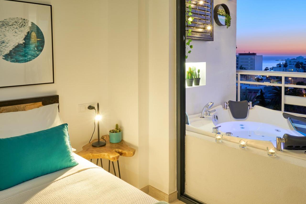 Suite Del Mar Luxury Apartment With Jacuzzi Торремолінос Екстер'єр фото