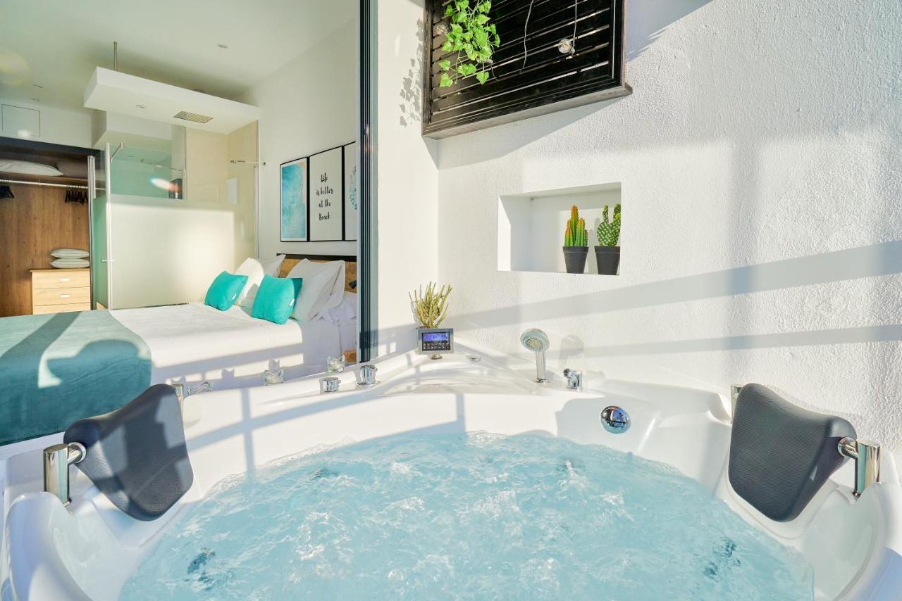 Suite Del Mar Luxury Apartment With Jacuzzi Торремолінос Екстер'єр фото